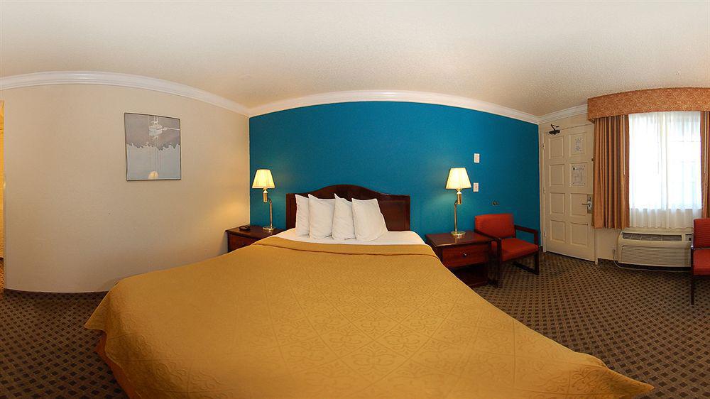 Arbor Motel Monterey