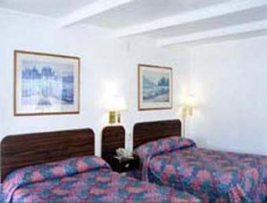 Inn Rodeway Near Downtown 3*