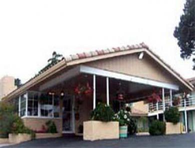 Rodeway Near Downtown Inn 3*