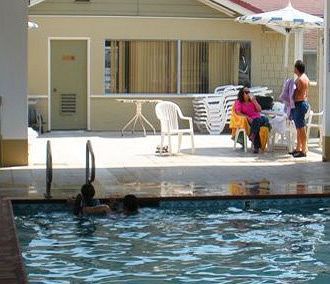 El Castell Motel Monterey