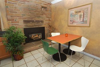 Surf Motel 2*