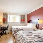 Red Roof Inn & Suites Monterey