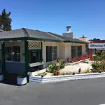 Monterey Pines Inn