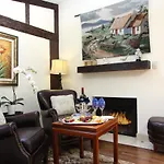 Old Monterey Inn