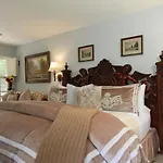 Old Monterey Inn