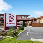 Red Roof Inn & Suites Monterey