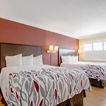 Red Roof Inn & Suites Monterey