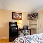 Americas Best Value Inn & Suites Monterey