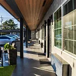 Monterey Surf Inn