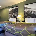 Super 8 By Wyndham Monterey