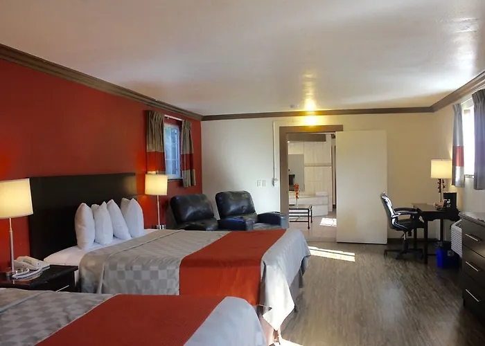 Red Roof Inn & Suites Monterey