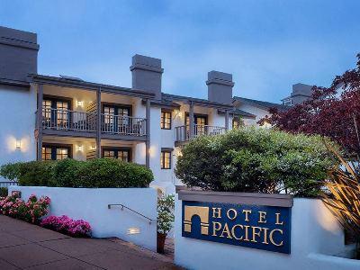 Pacific Hotel 4*