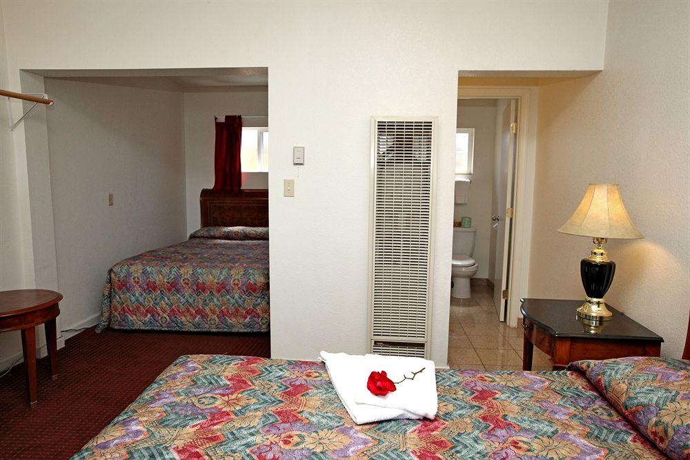 The Fremont 2* Monterey