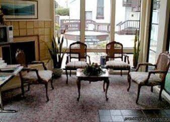 Hotel Cannery Row 2*