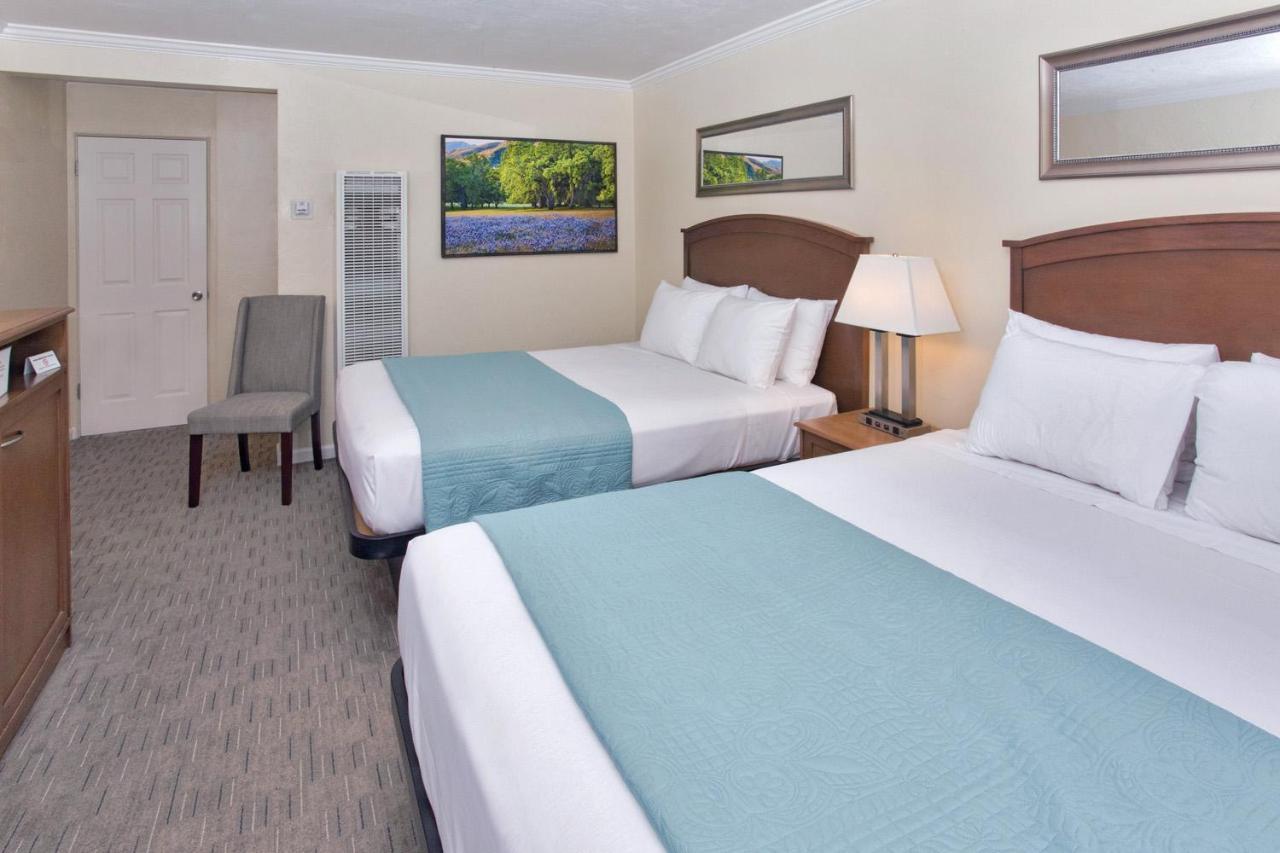 Inn Franca Monterey
