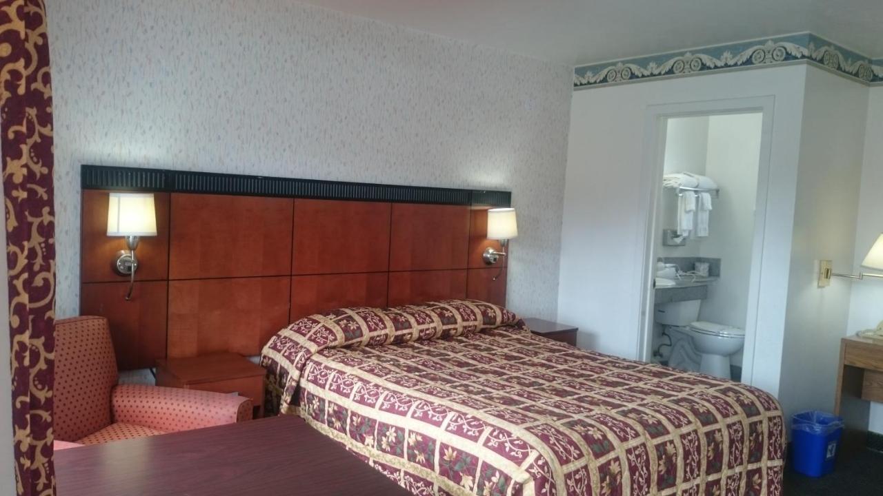 Fairgrounds Inn Monterey