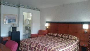 Inn Fairgrounds 2*