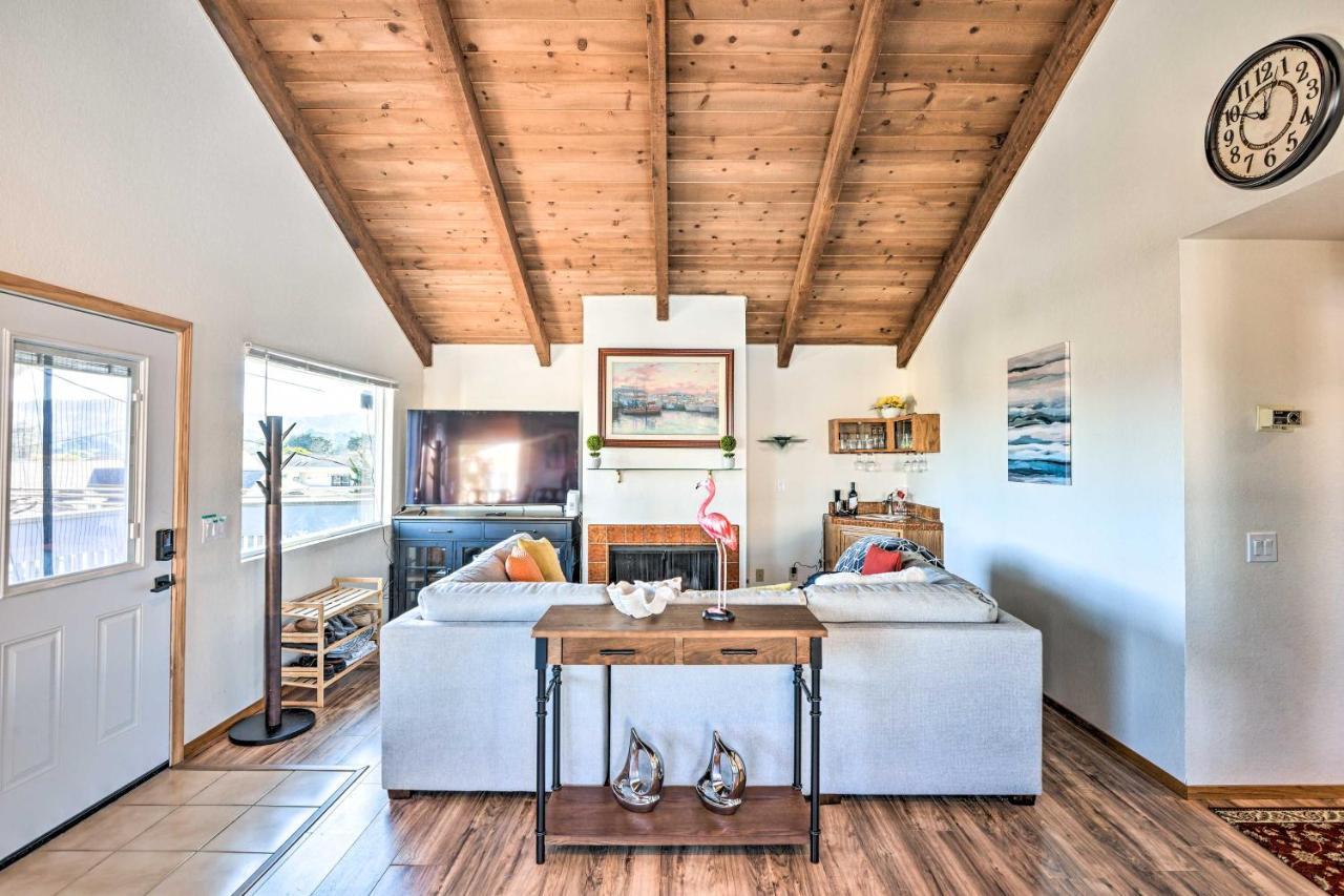 Breezy And Central Apt With Bay View! *