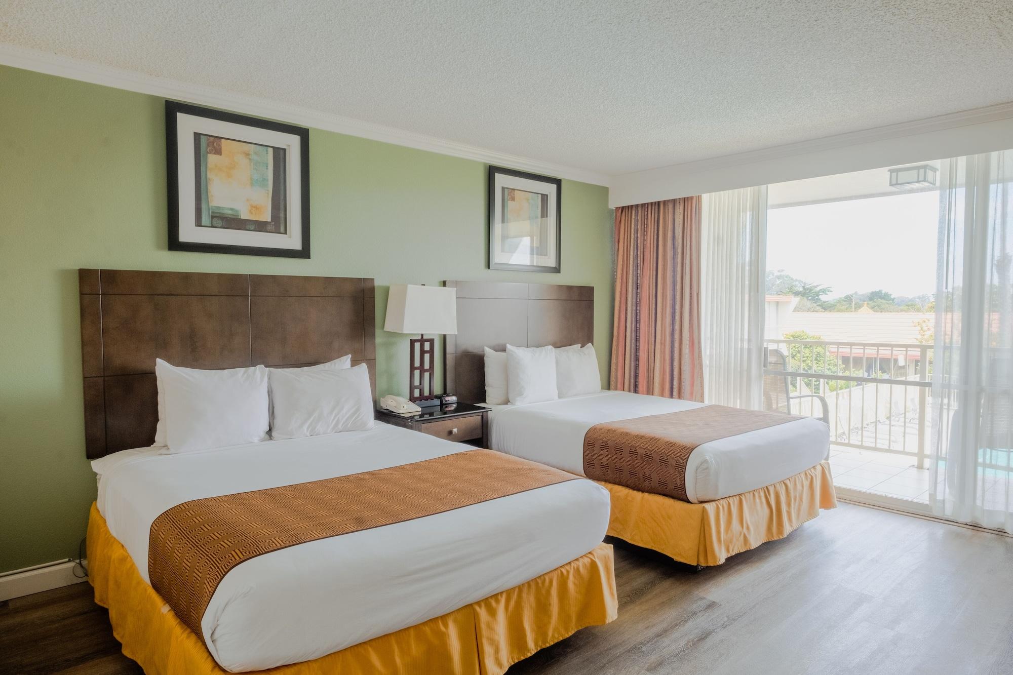 Hotel Travelodge By Wyndham Bay 3*