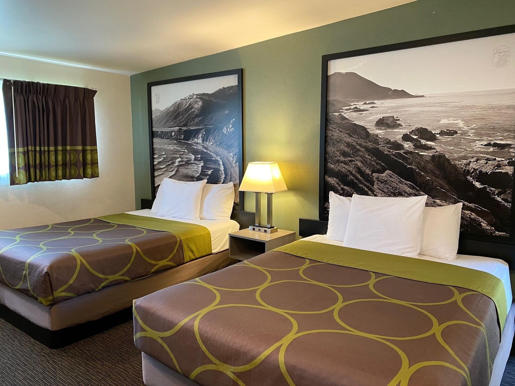 Super 8 By Wyndham Motel 2*