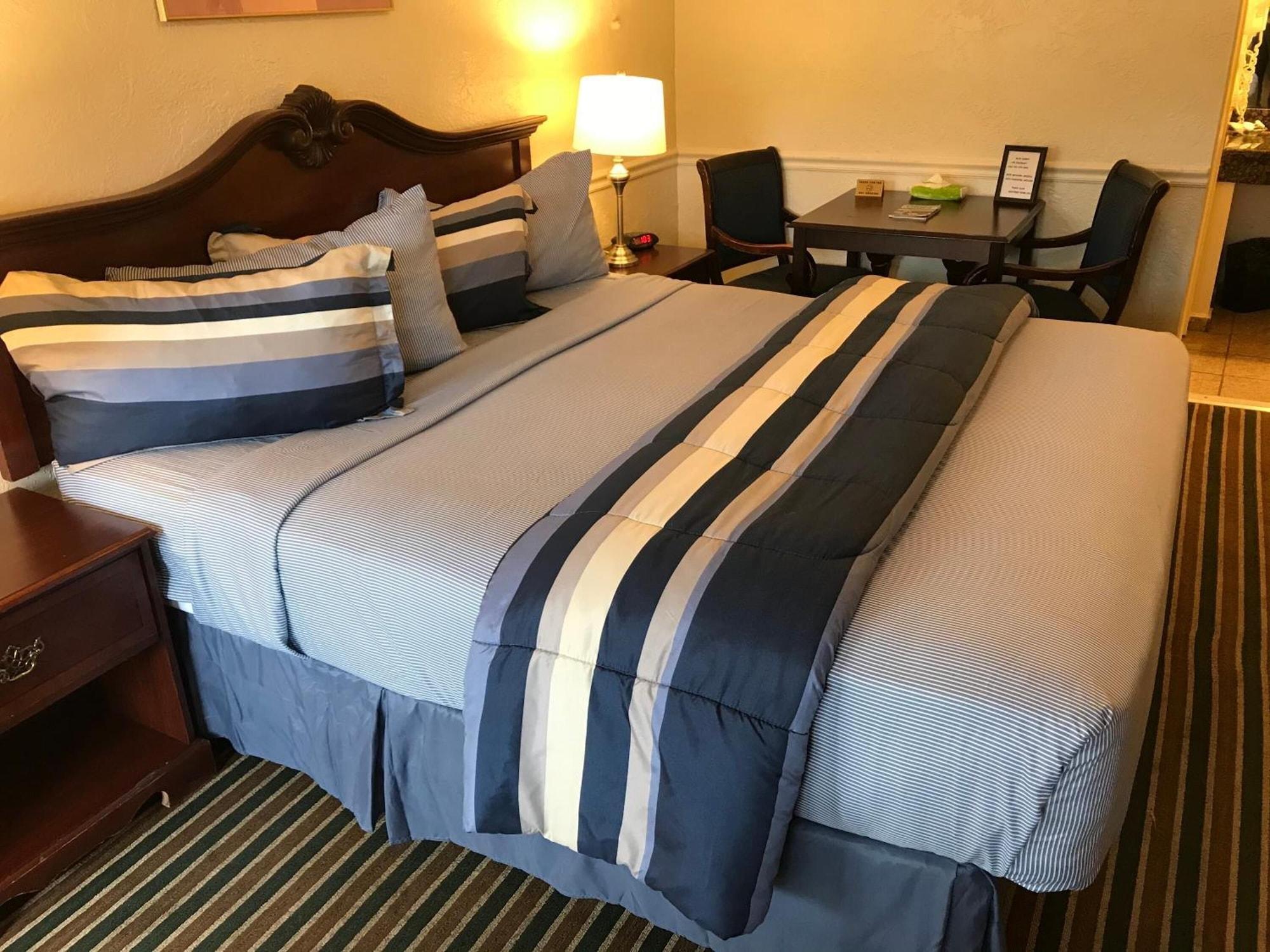 Pines Motel Monterey