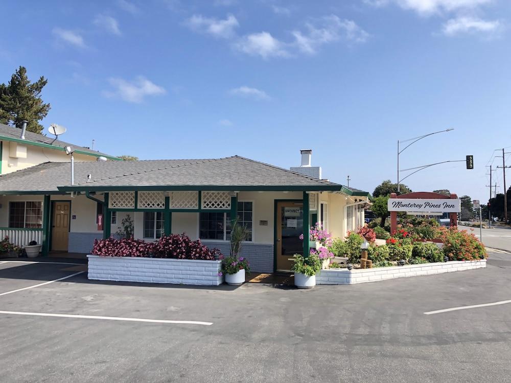 Motel Pines Monterey