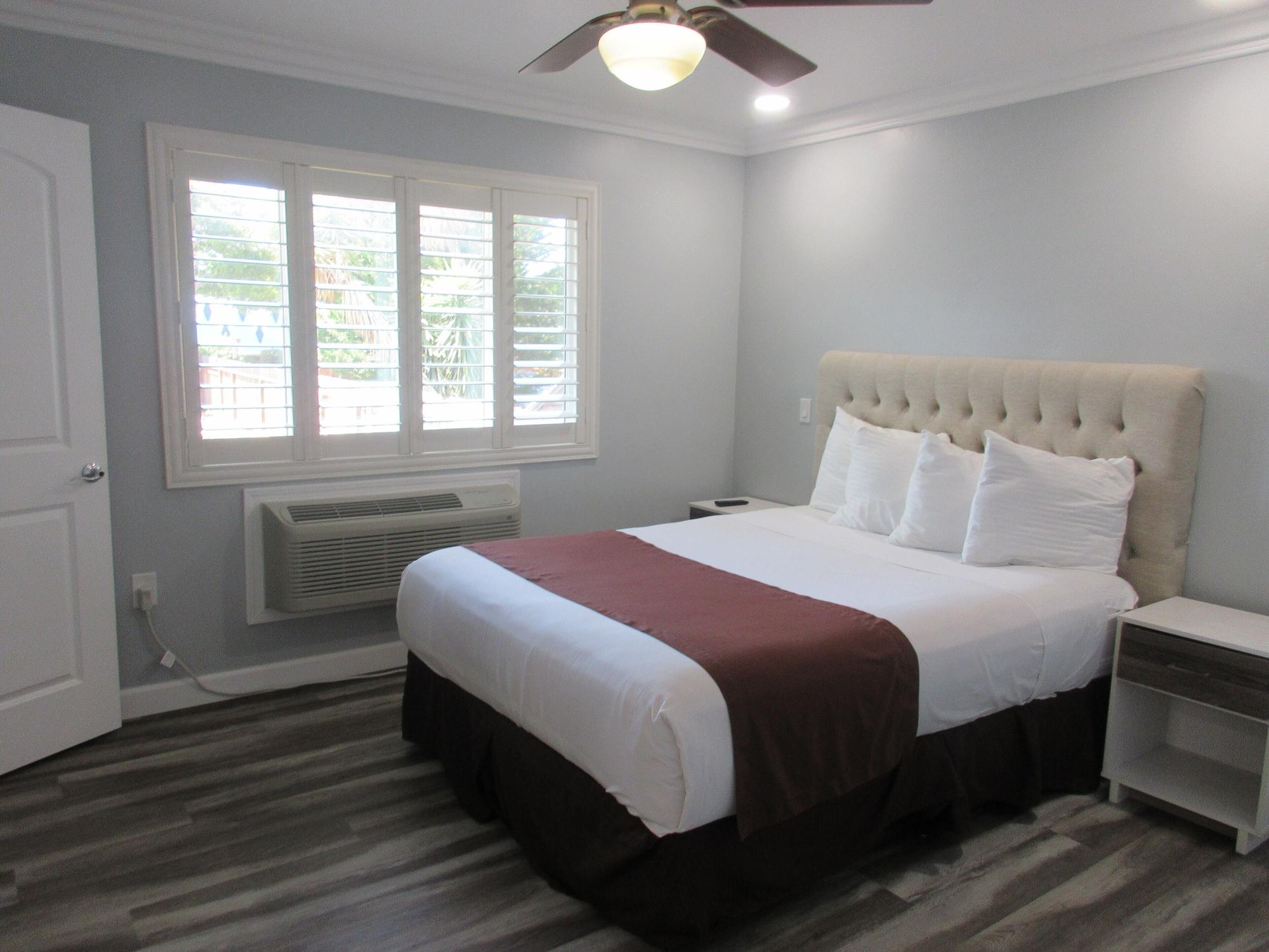 Lone Oak Motel Monterey