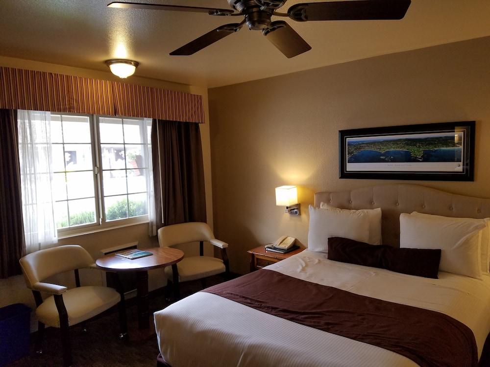 Lone Oak Motel 2*