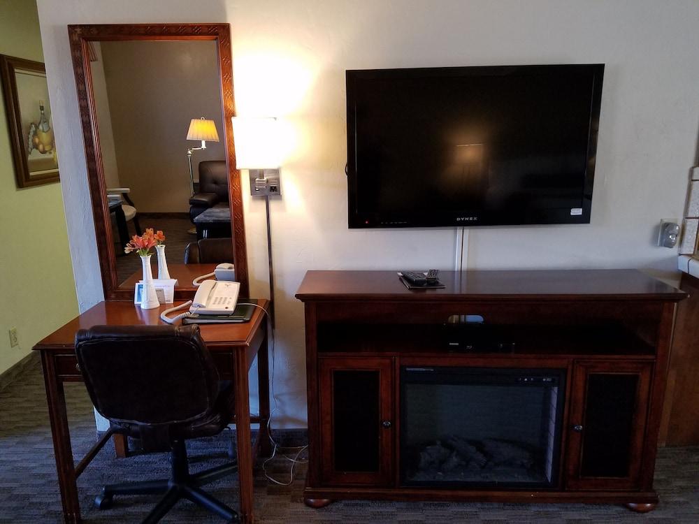Lone Oak Motel 2*