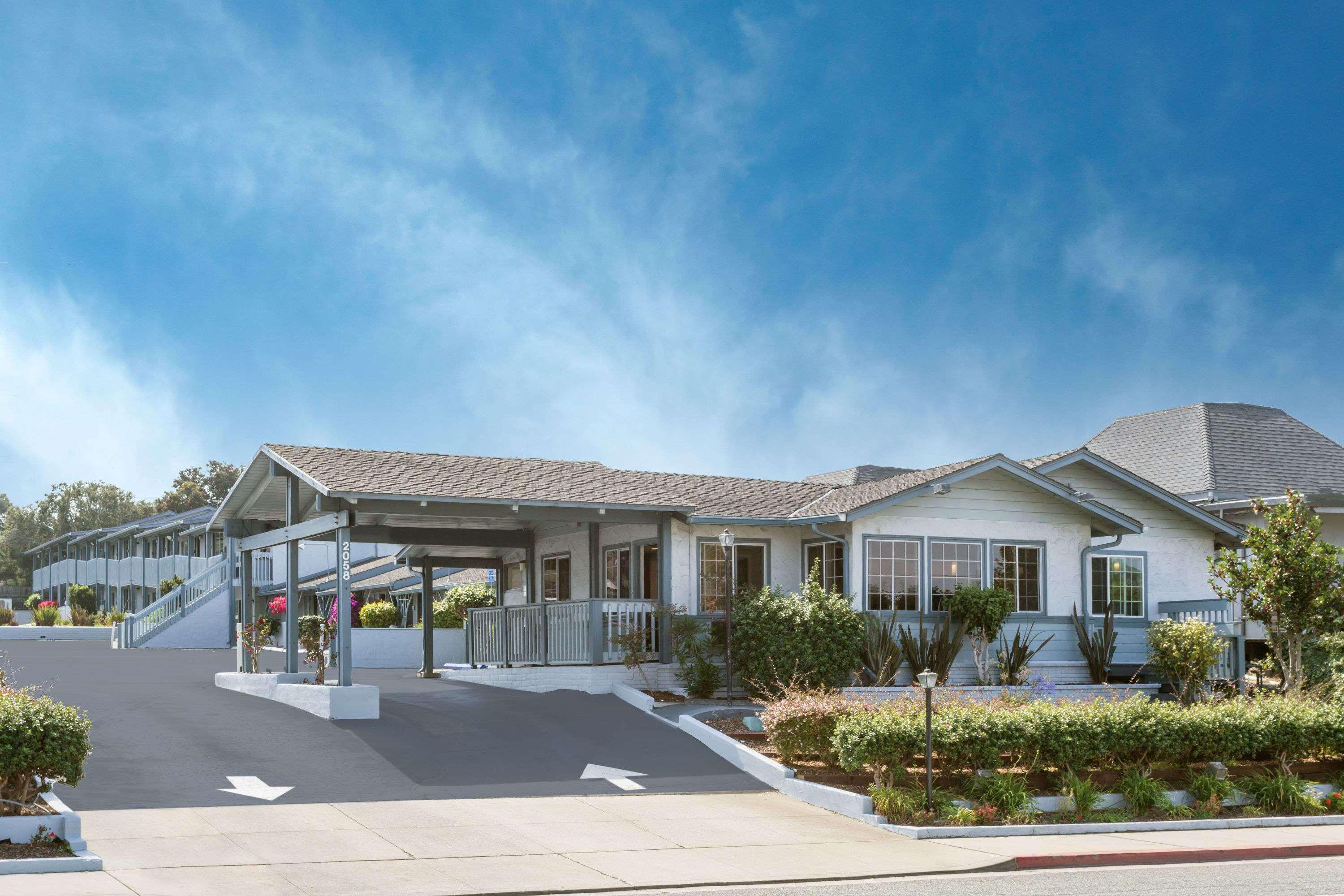 Ramada By Wyndham Hotel 3*