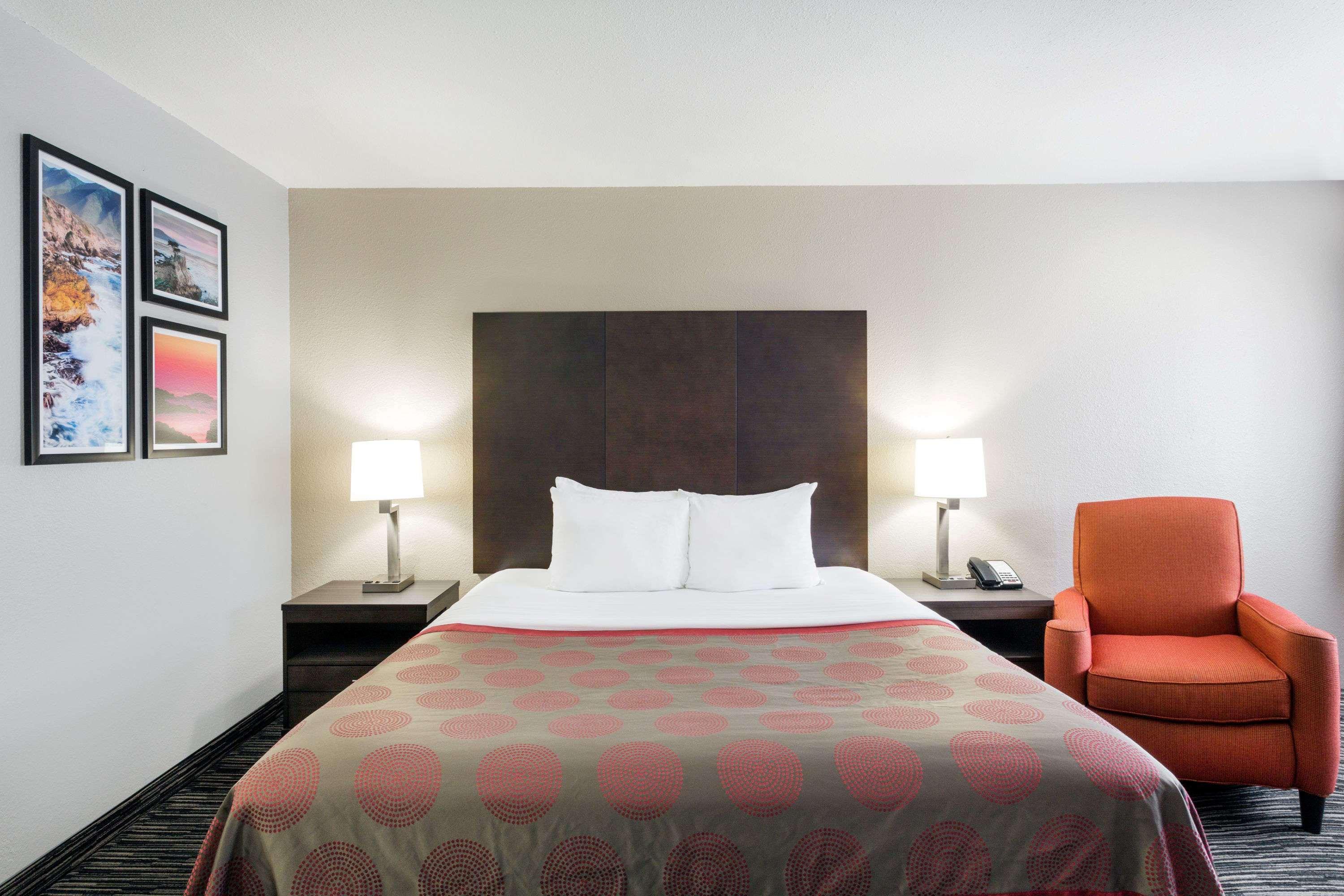 Ramada By Wyndham 3*