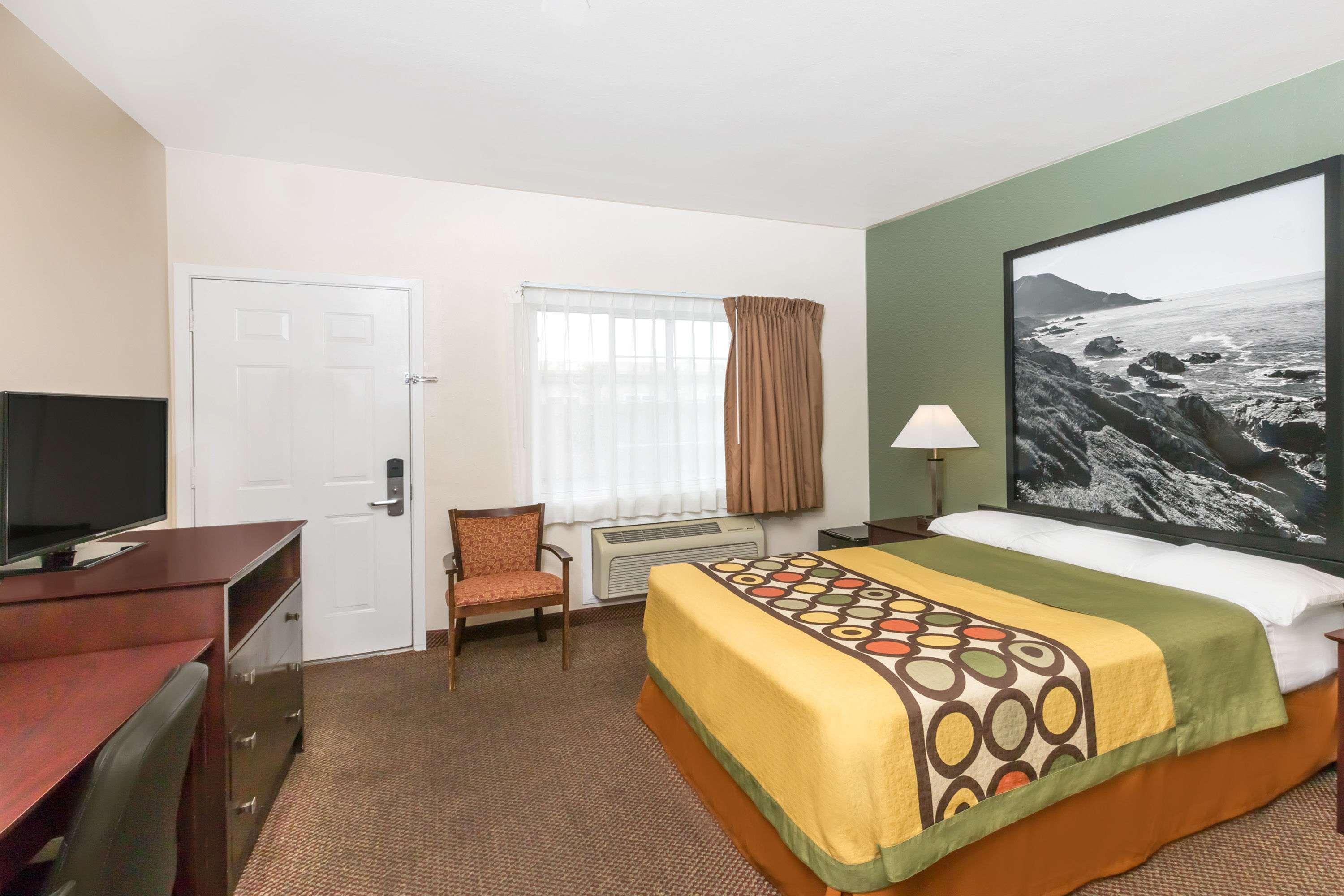 Super 8 By Wyndham