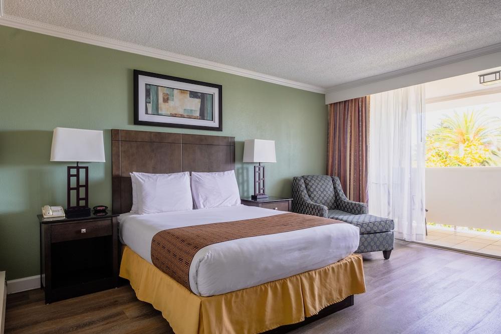Travelodge By Wyndham Bay Hotel Monterey
