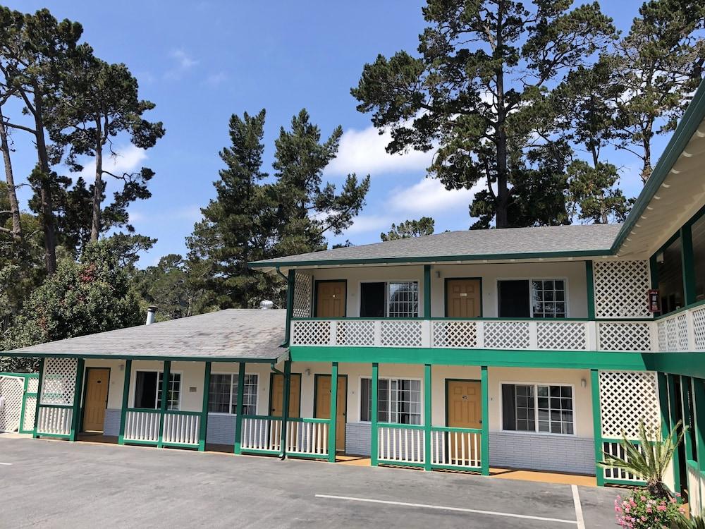 Motel Pines Monterey