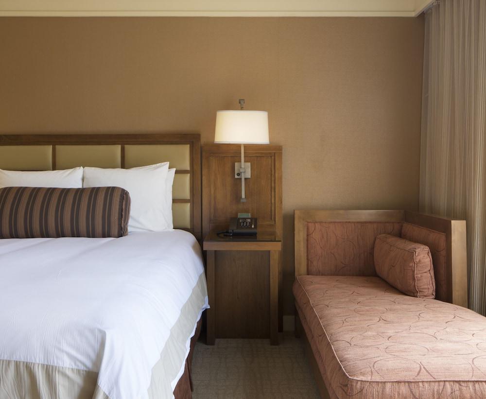 Abrego Hotel 4*