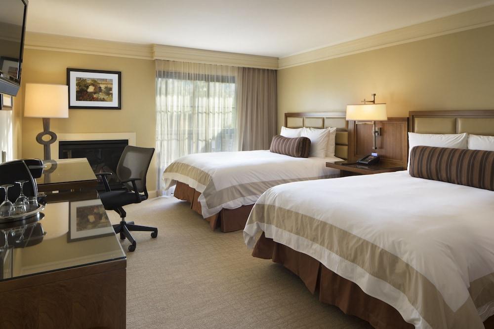 Abrego 4* Monterey