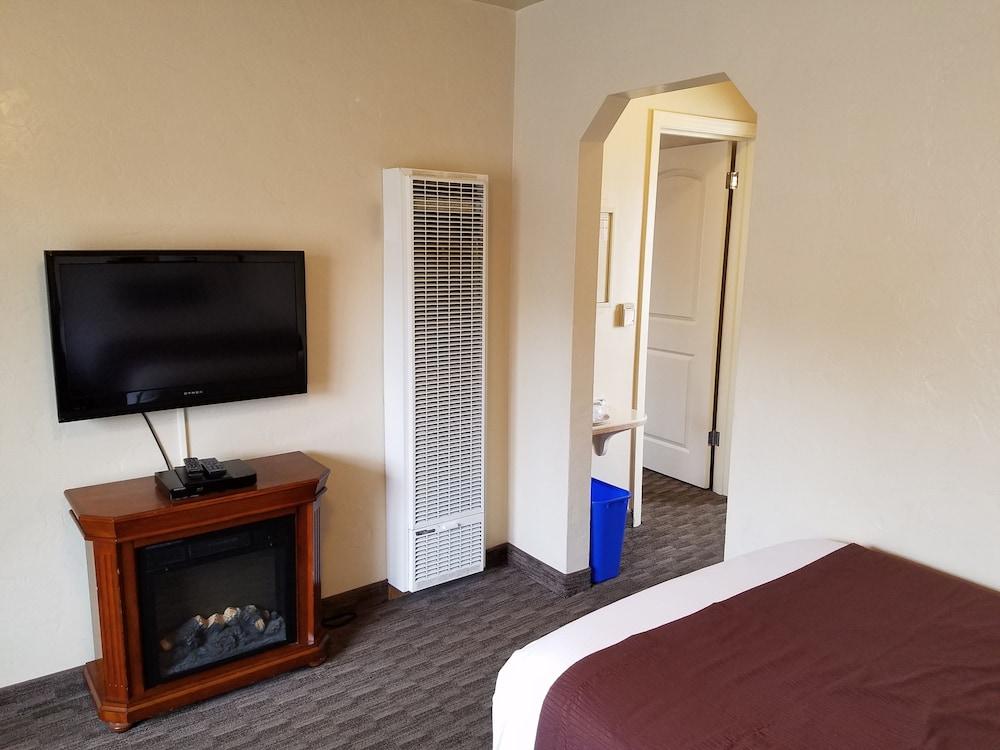 Lone Oak 2*