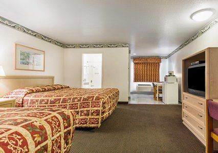 Fairgrounds Inn 2*