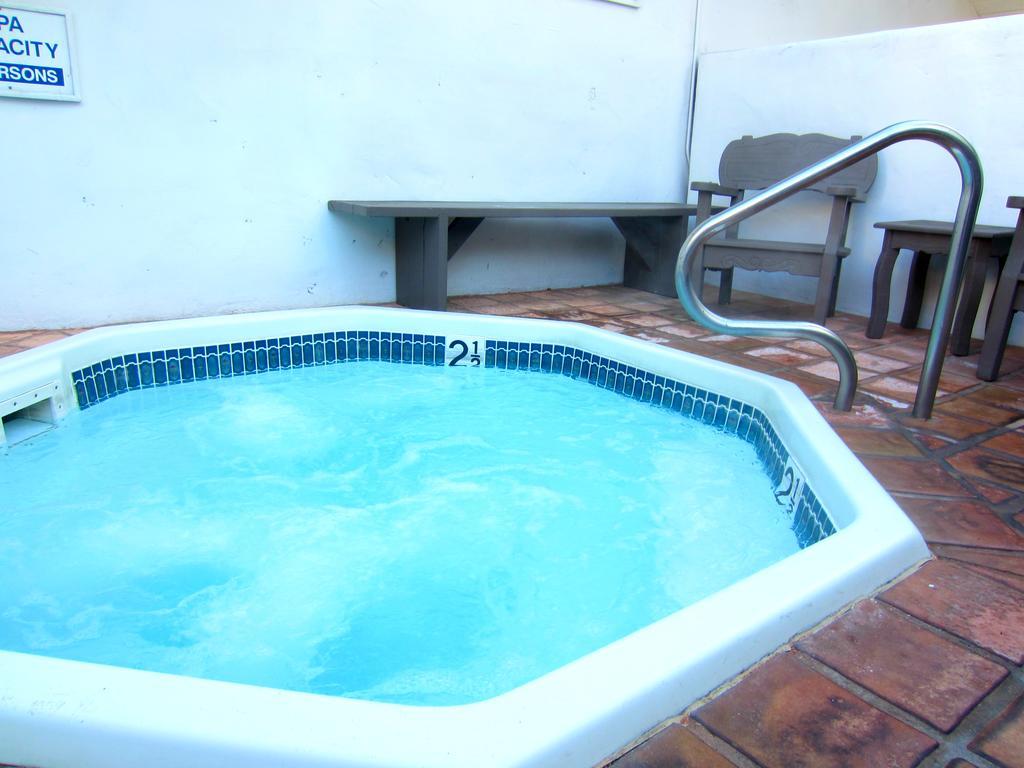 Pacific Hotel Monterey
