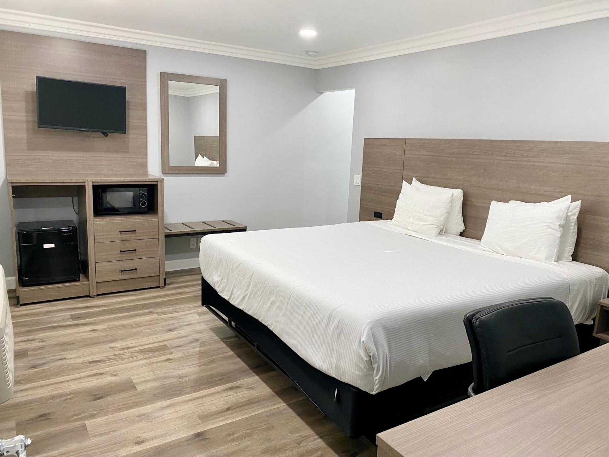Motel Lone Oak 2*