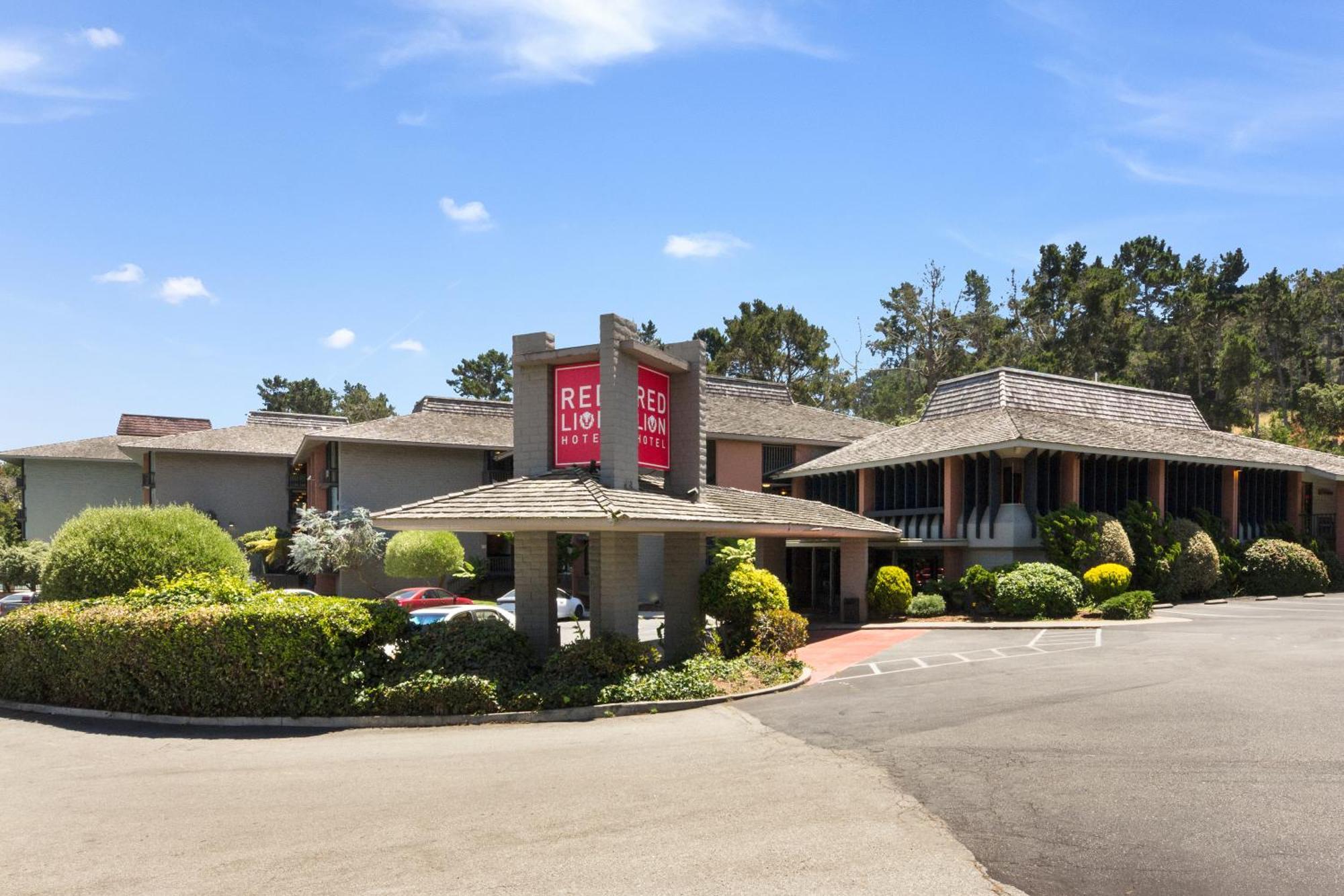 Red Lion 2* Monterey
