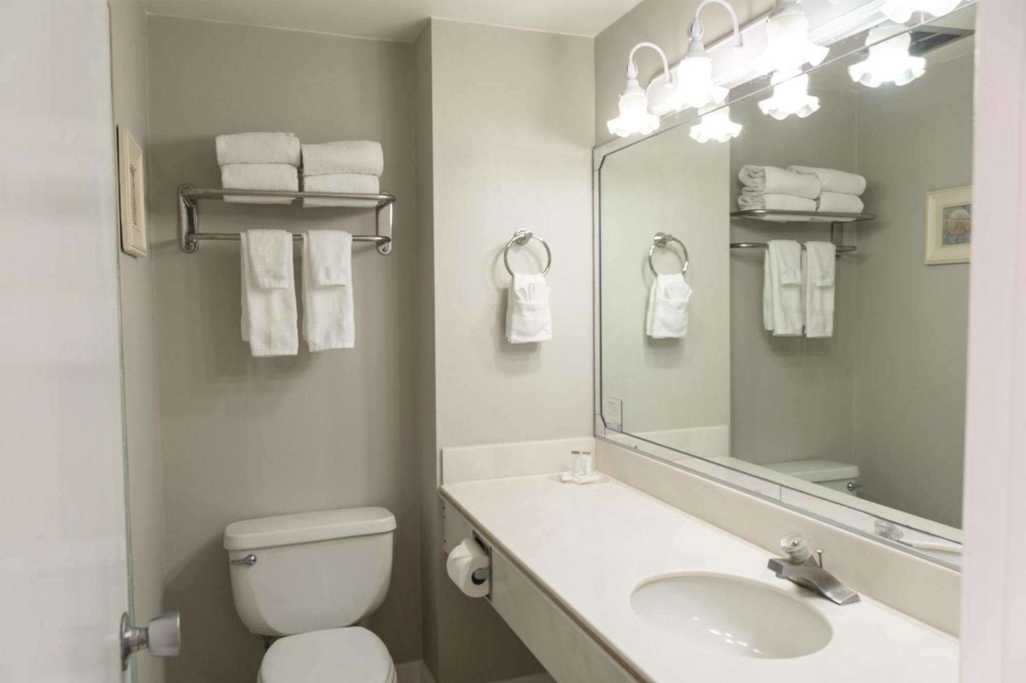 Travelodge By Wyndham Bay 3*