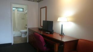 Fairgrounds Inn Monterey