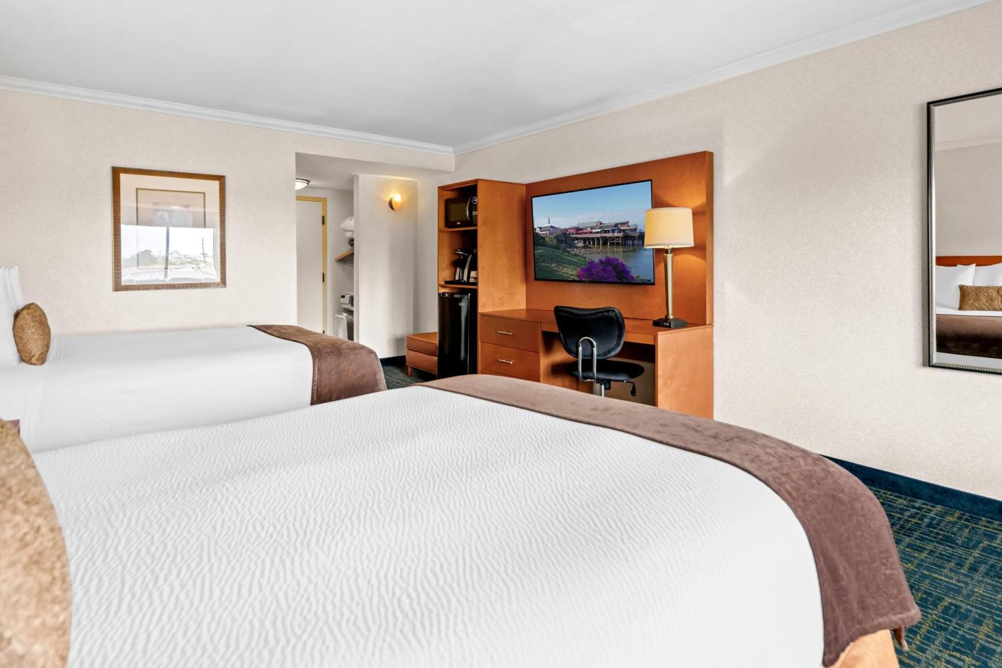 Western De Anza 3*