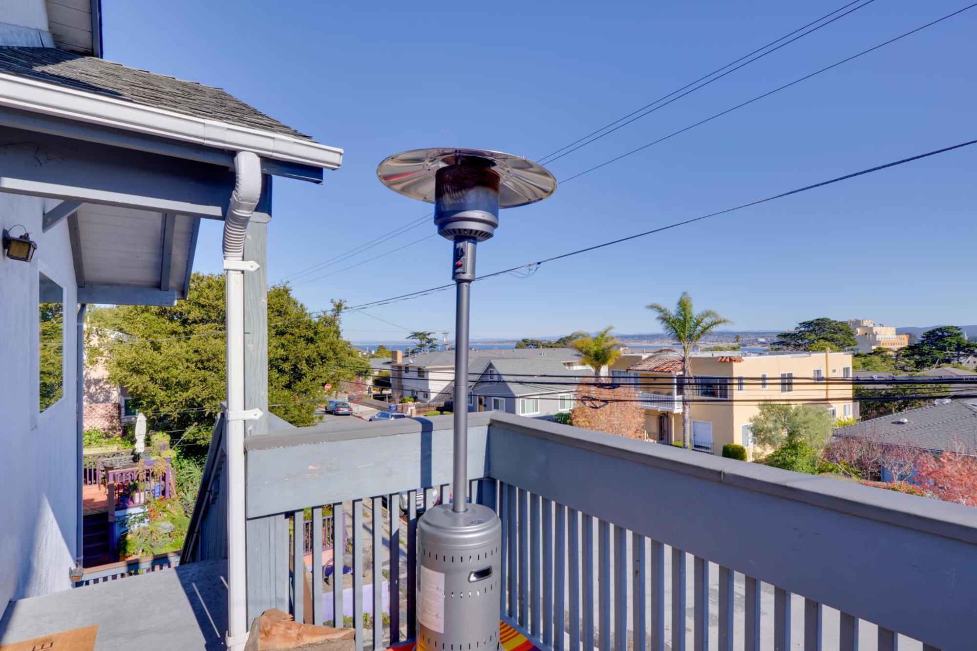 Breezy And Central Apt With Bay View! Monterey
