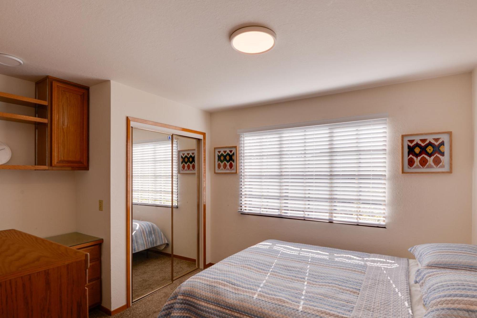 Breezy And Central Apt With Bay View! Apartment