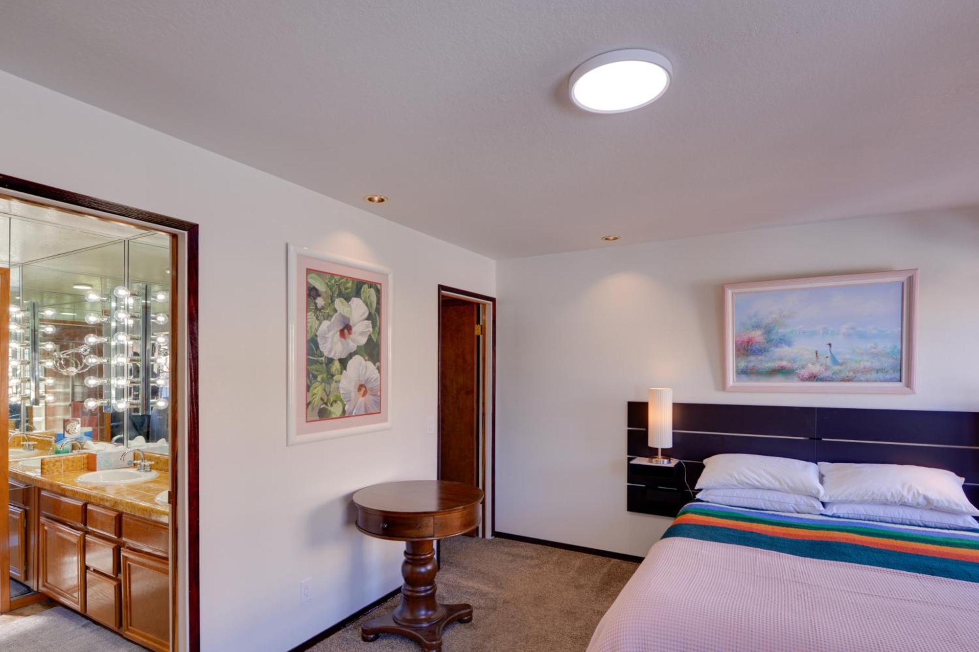Breezy And Central Apt With Bay View! Apartment