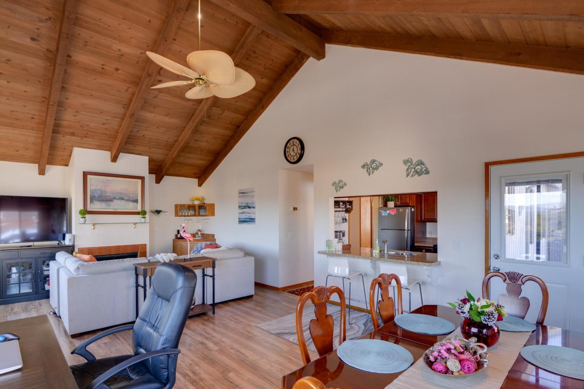Breezy And Central Apt With Bay View! Apartment *