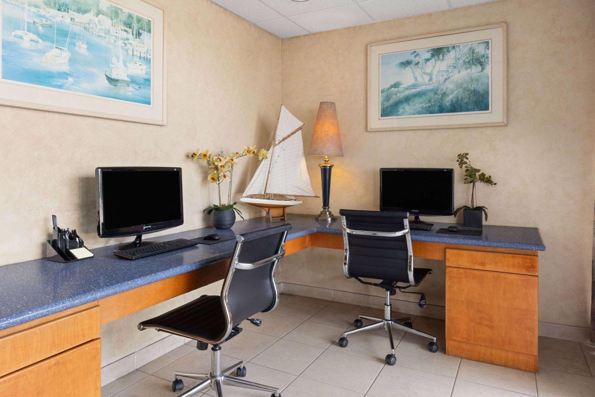 Travelodge By Wyndham Bay Hotel 3*