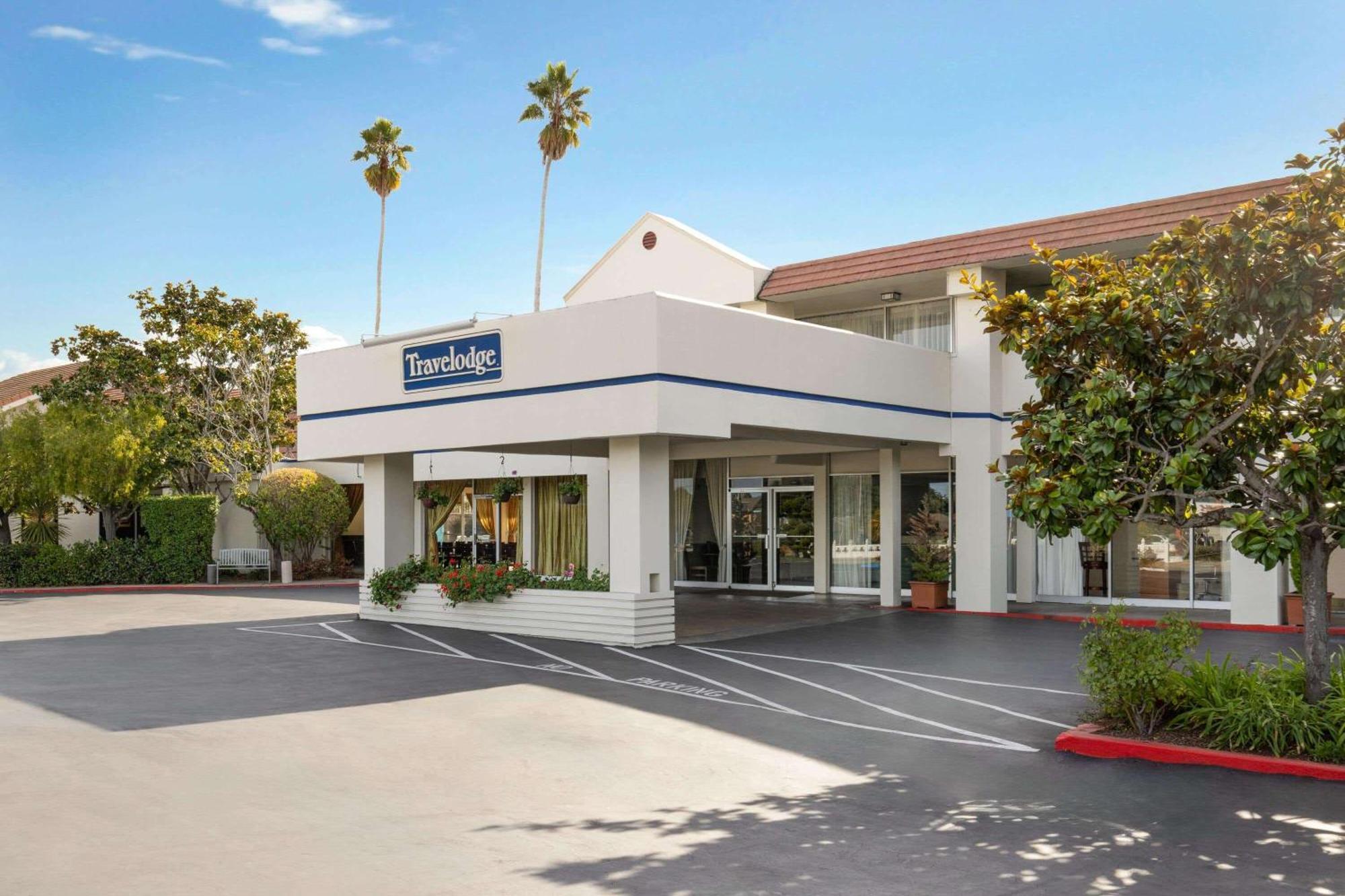 Hotel Travelodge By Wyndham Bay 3*